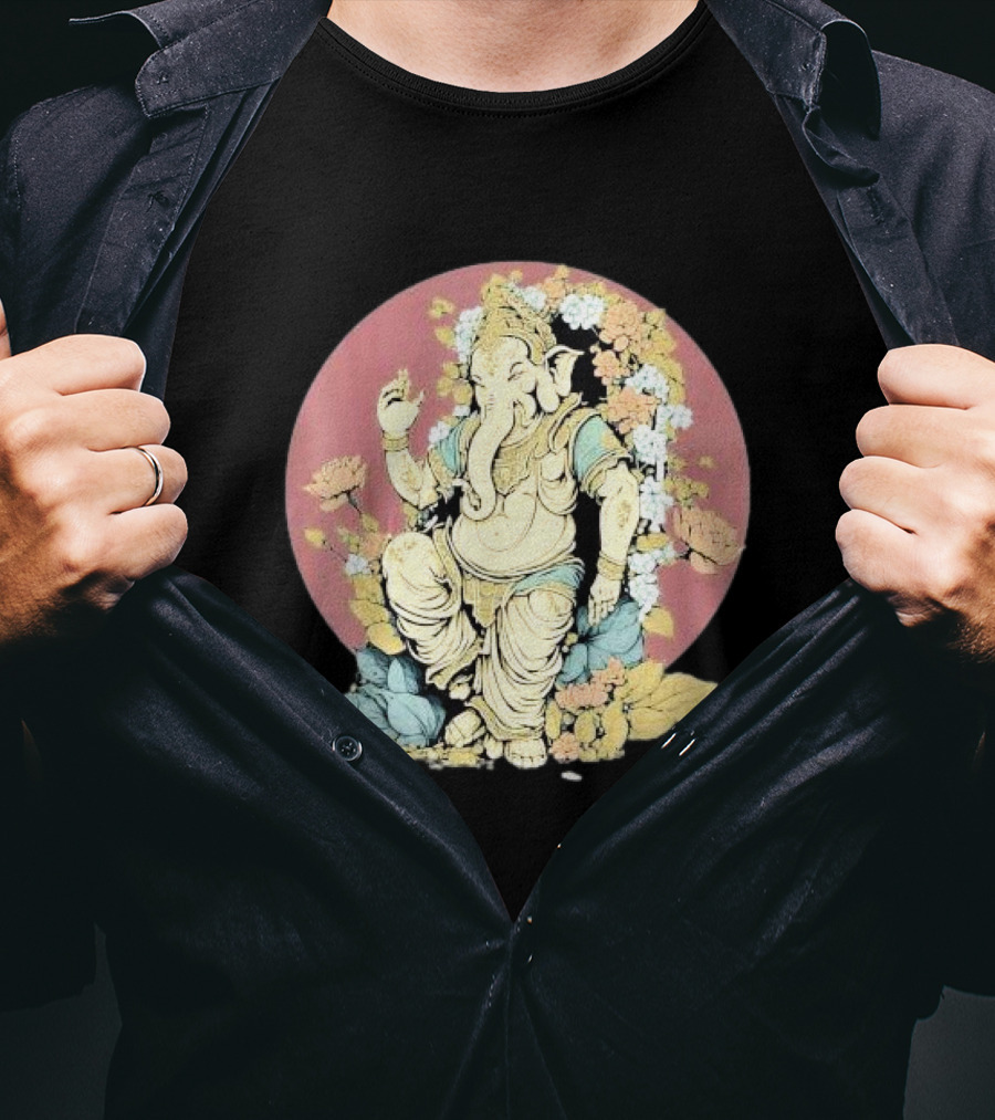 New Rare Hindu God Floral Elephant Deity Lord Ganesh Lotus Flowers Iconic T-Shirt