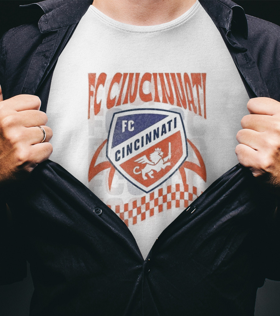 FC Cincinnati Shield Vibes Checking Rampant Lion T-Shirt
