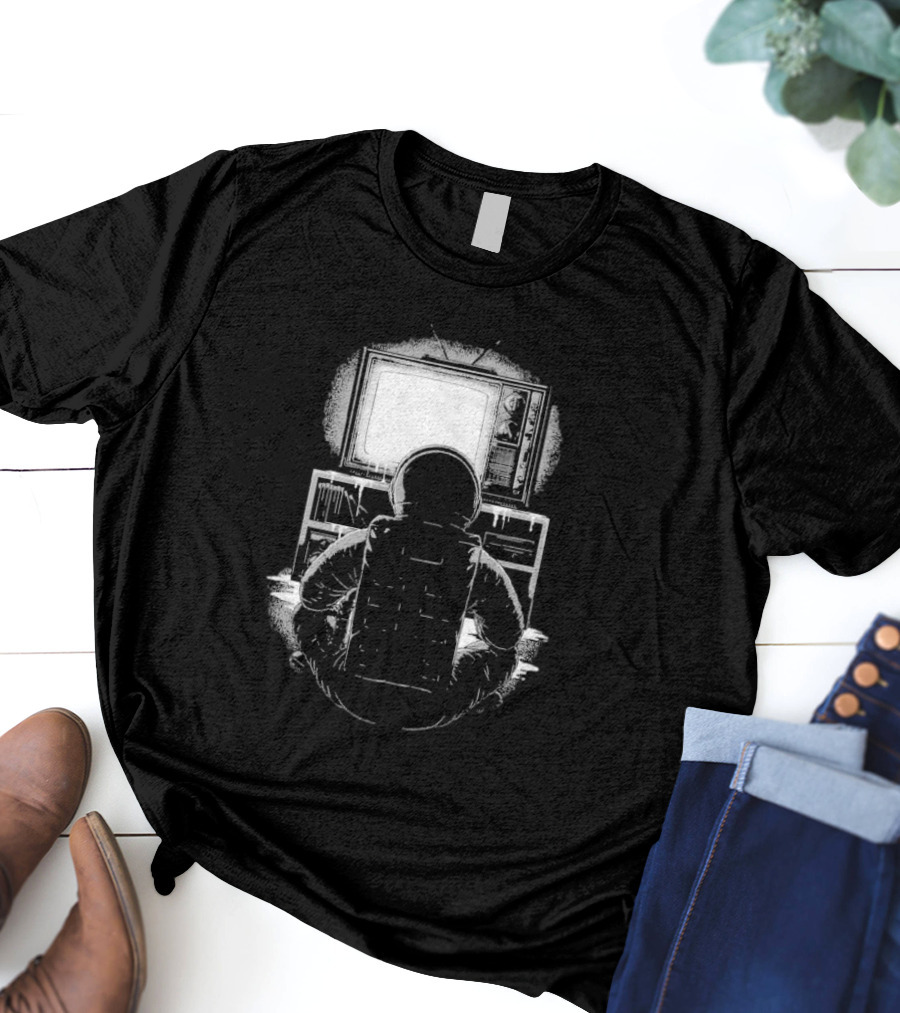 Lost Transmission Intotheam Astronaut Watching Vintage Television T-Shirt