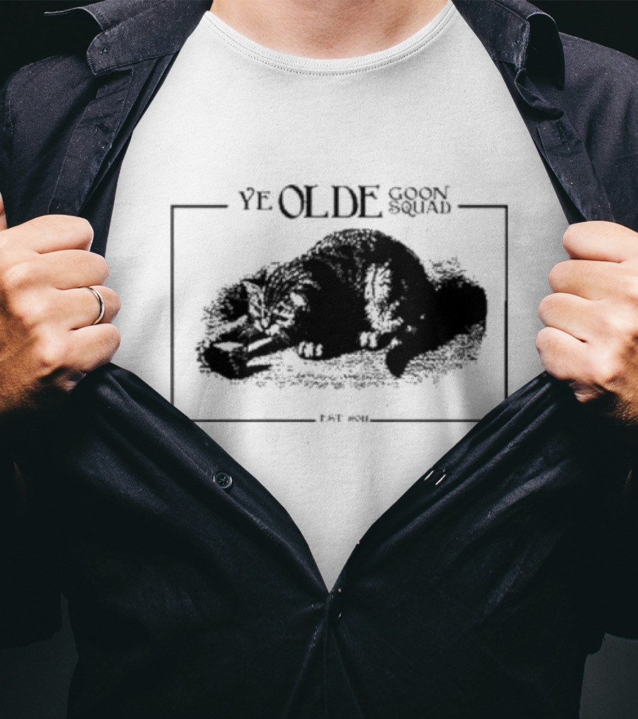 Ye Olde Goon Squad Est 2011 The Yogscast Cat T-Shirt