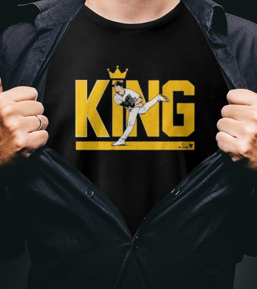 KING Michael Pitching Pose Baseball T-Shirt