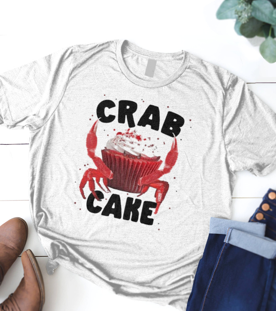CRAB CAKE Strawberry Cream Cupcake T-Shirt