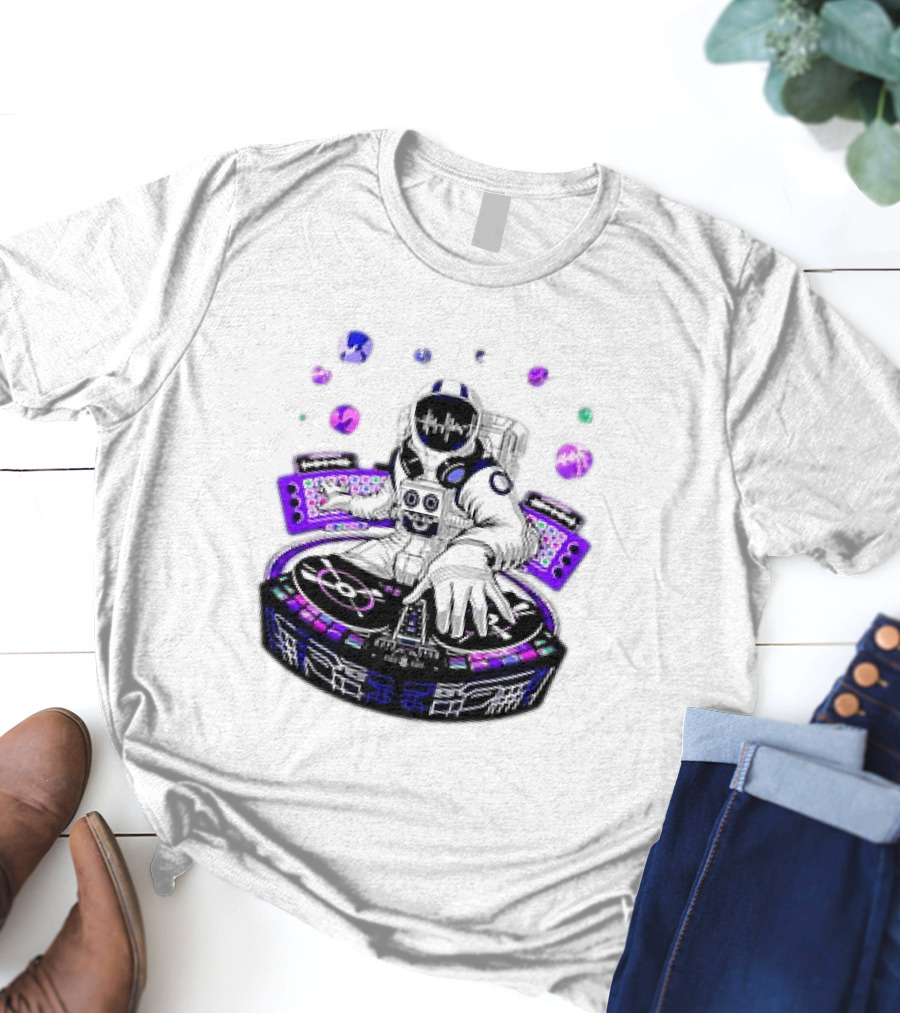 Astronaut Psychedelic DJ Psytrance Techno EDM Festival Space Music Bubbles T-Shirt