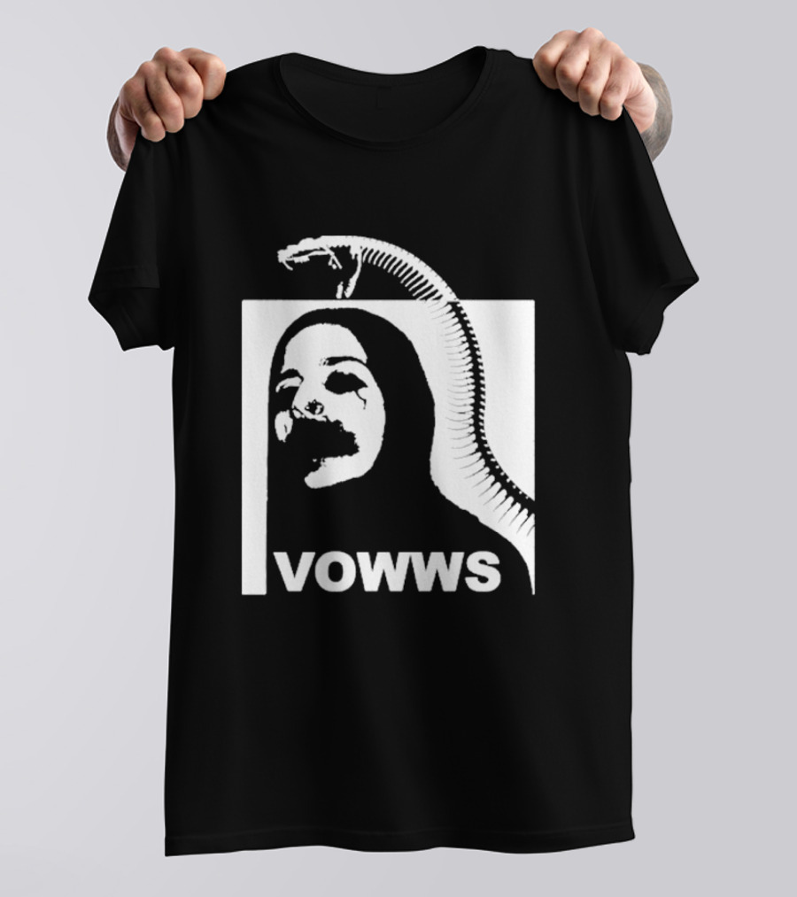 Vowws Snake Minimalist T-Shirt