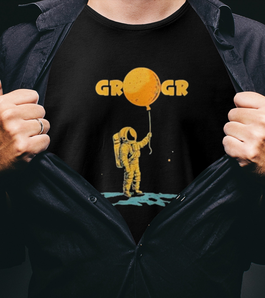 Aj Writes Crypto Get Rich Or Get Rekt Astronaut Holding Orange Moon Balloon T-Shirt
