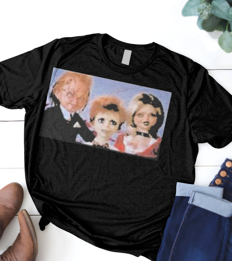 Chucky And Family Horror Characters In Distorted Family T-Shirt