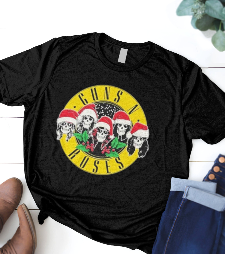 Guns N’ Roses Christmas Skulls Santa Hats T-Shirt