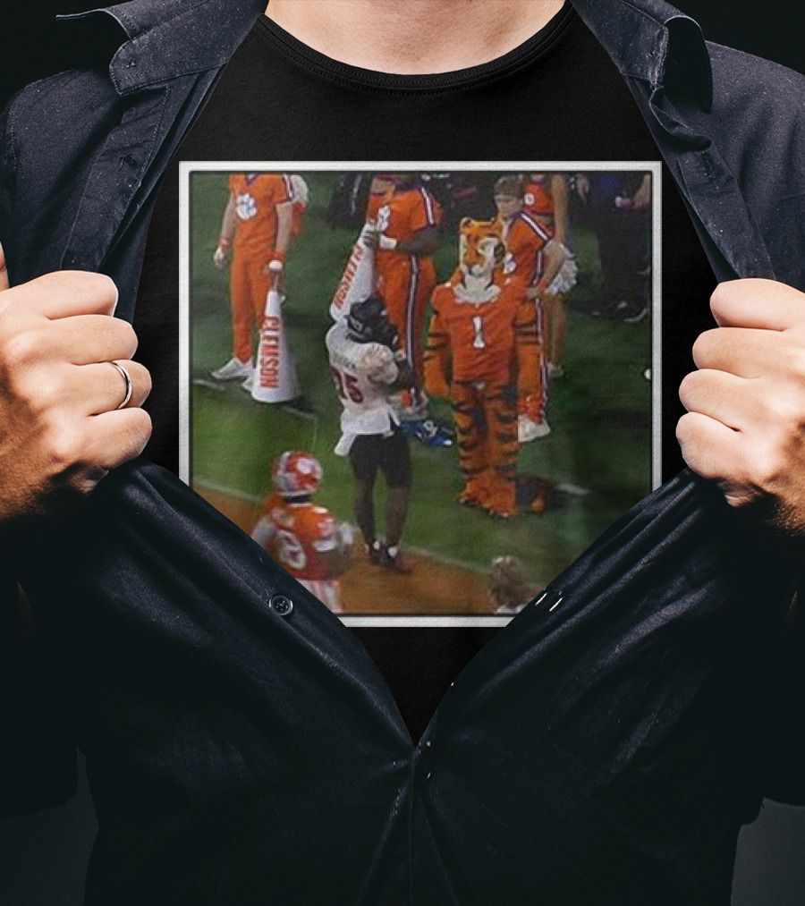 Clemson Tigers Mascot And Louisville Cardinals Player On Sideline T-Shirt