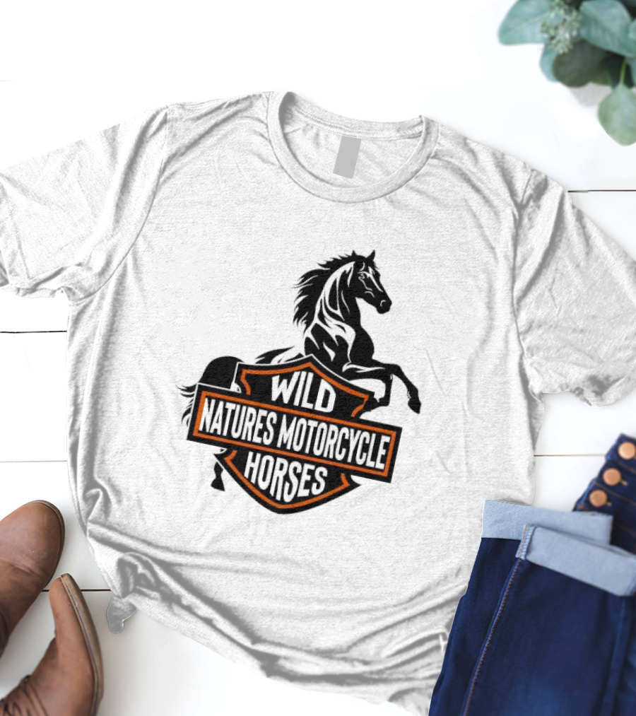 Wild Natures Motorcycle Horses Hang Over Gang Iconic Wild Horse Badge Motif T-Shirt