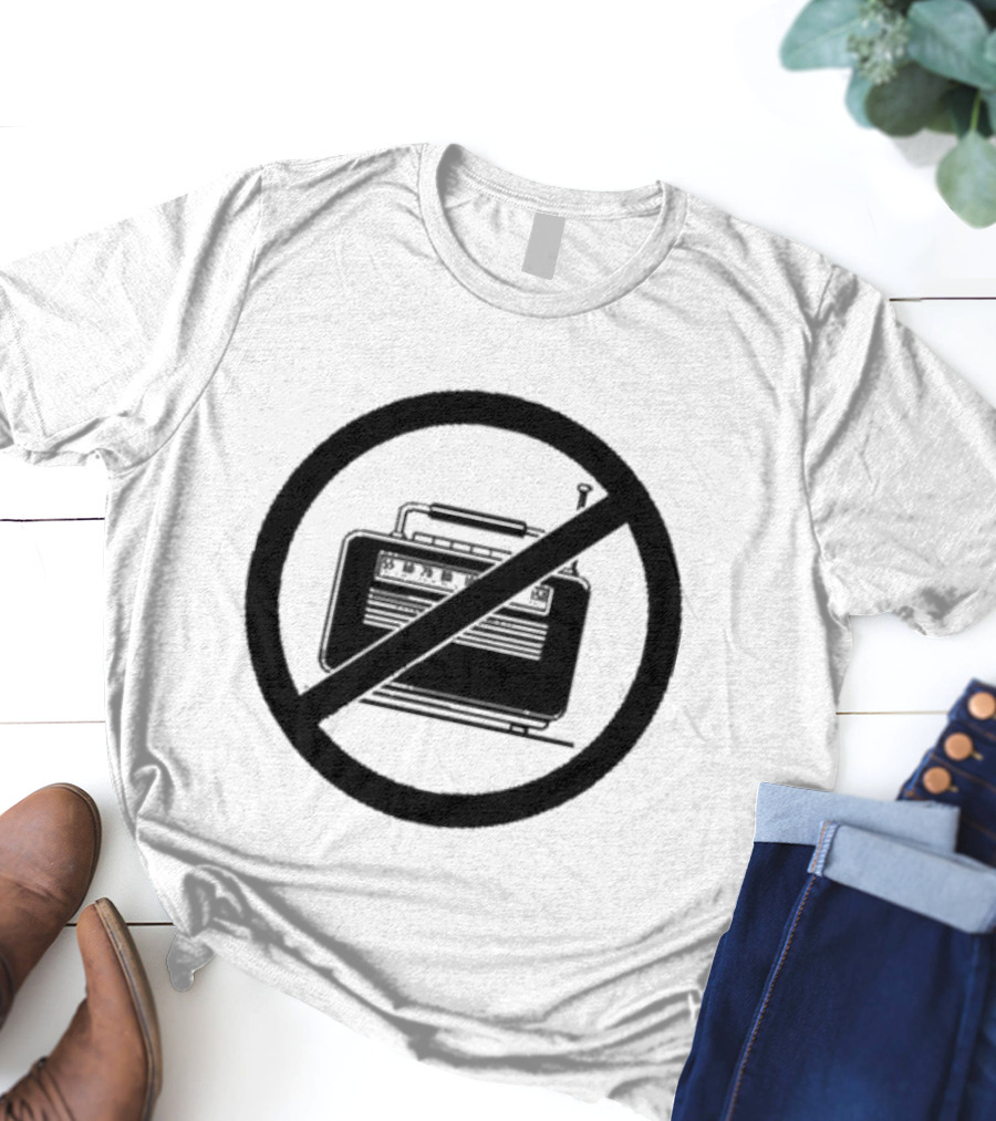 The Kay Settes Starring Butchers Blind No Radio T-Shirt