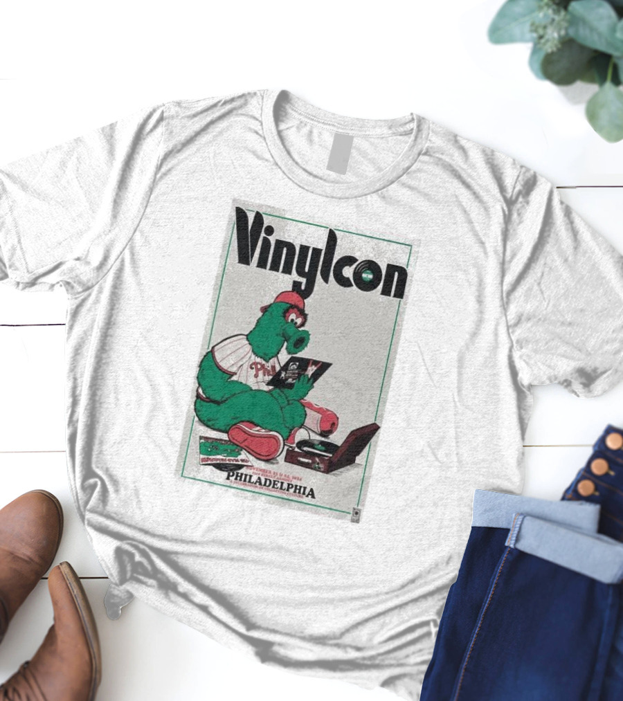 Vinylcon Philadelphia Phillies Mascot At 23rd St Armory Listening On Turntable T-Shirt