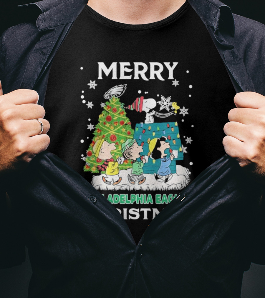 Merry Philadelphia Eagles Christmas Charlie Brown Snoopy Woodstock T-Shirt