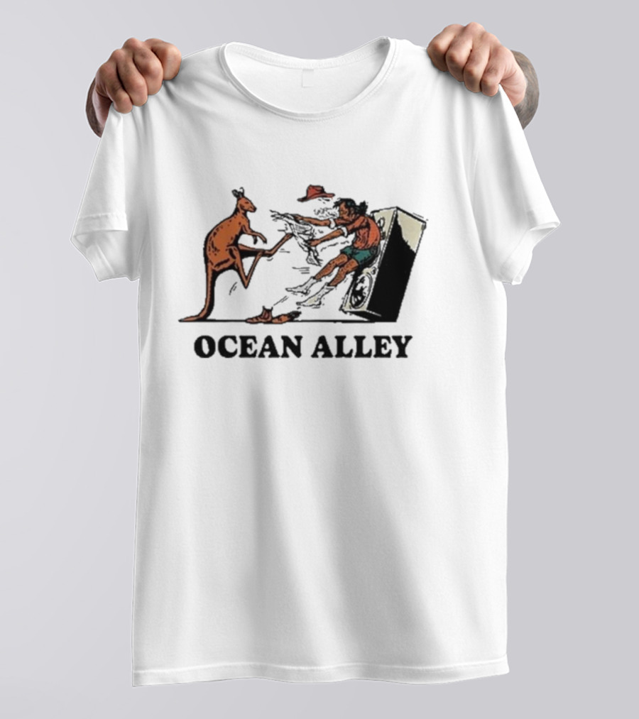 OCEAN ALLEY Kangaroo Laundry Kick T-Shirt