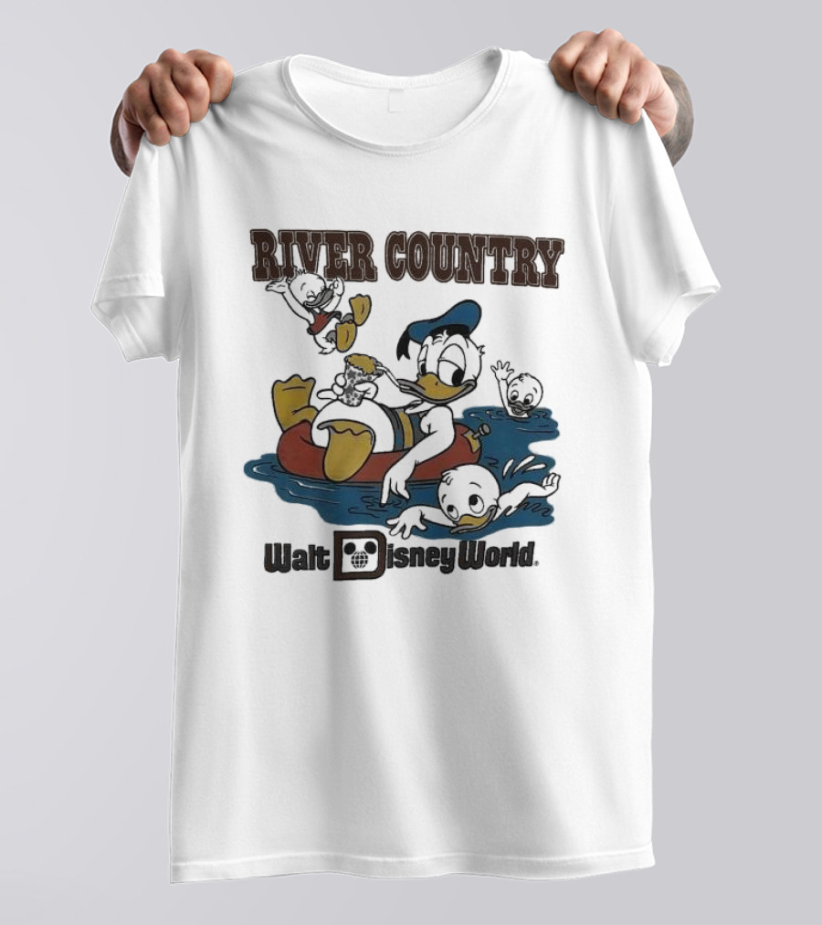 Walt Disney World River Country Duck Characters Floating Scene T-Shirt
