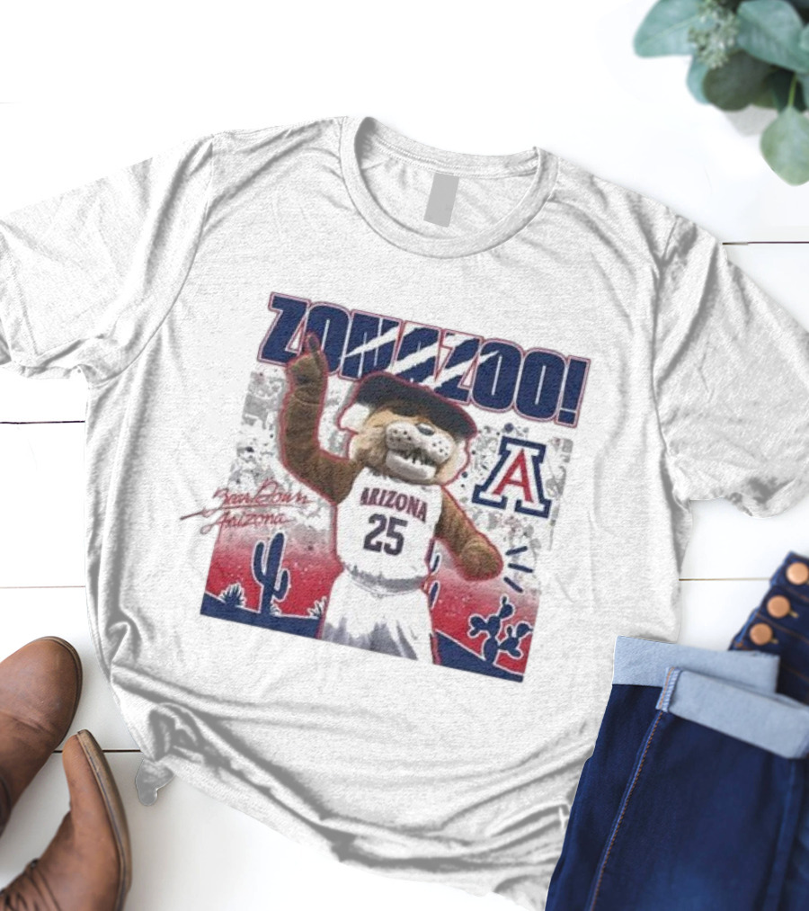 Arizona Wildcats Zona Zoo Wilbur Mascot Desert Scene T-Shirt