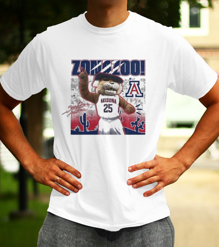 Arizona Wildcats Zona Zoo Wilbur Mascot Desert Scene T-Shirt