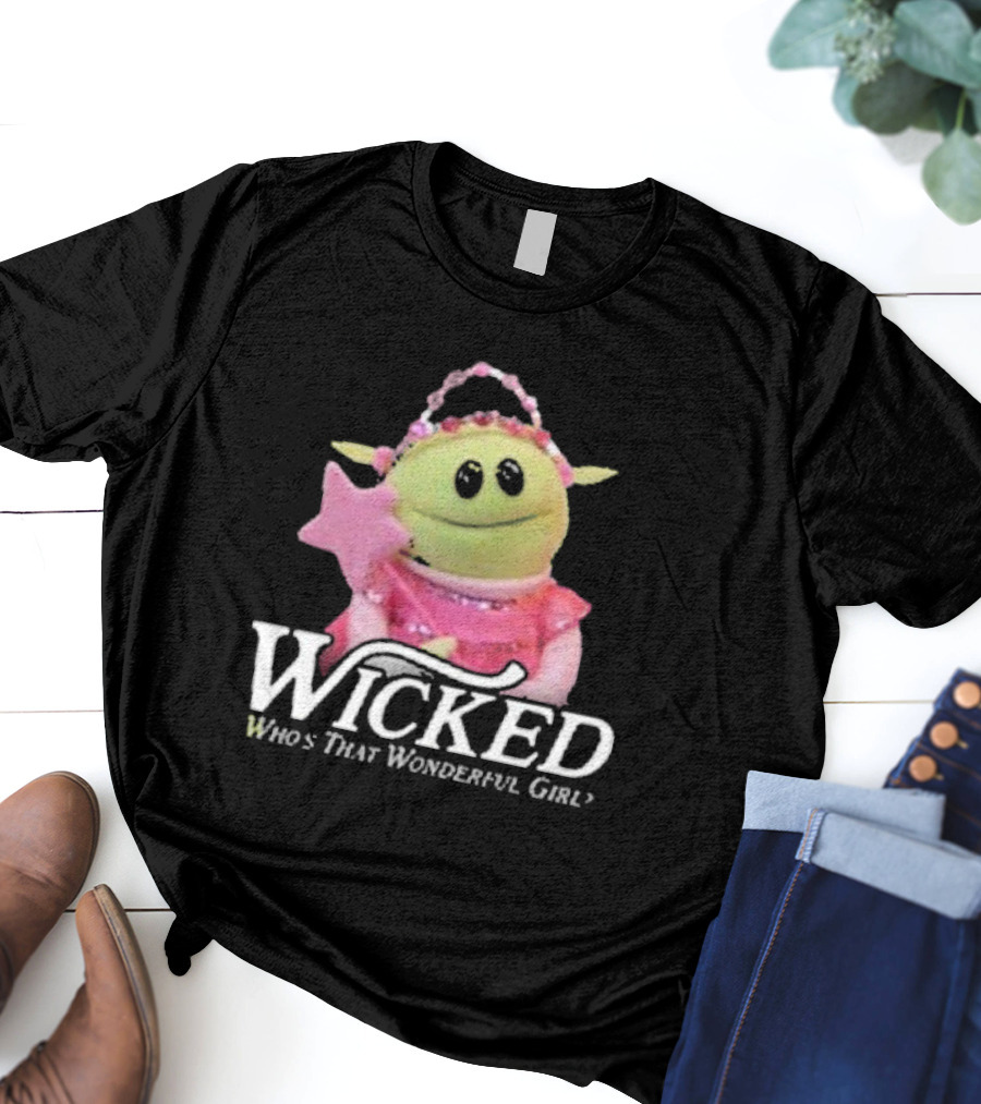 Wicked Who's That Wonderful Girl Alien Princess In Pink T-Shirt