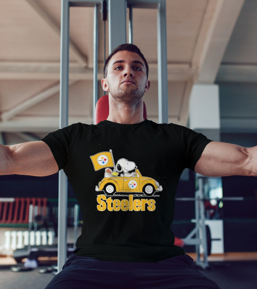 Pittsburgh Steelers Snoopy Driving Car With Flag T-Shirt