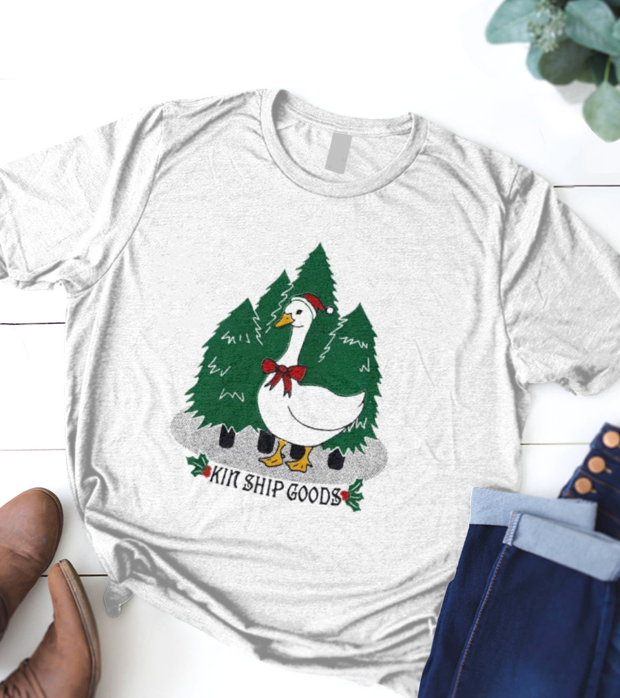 Kin Ship Goods Santa Claus Duck Christmas Trees Merry Christmas T-Shirt