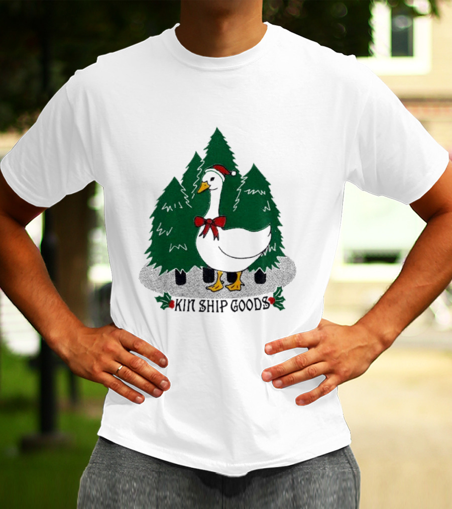 Kin Ship Goods Santa Claus Duck Christmas Trees Merry Christmas T-Shirt