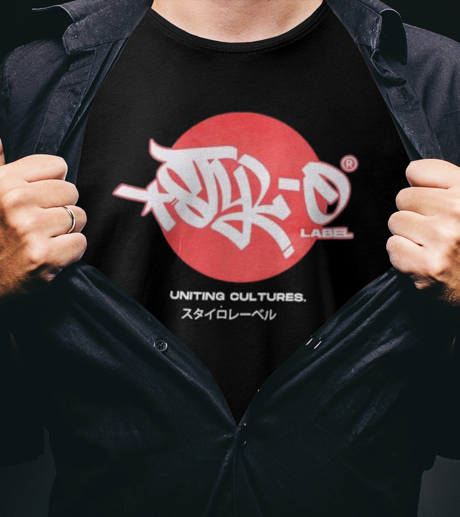 Uniting Cultures Label T-Shirt