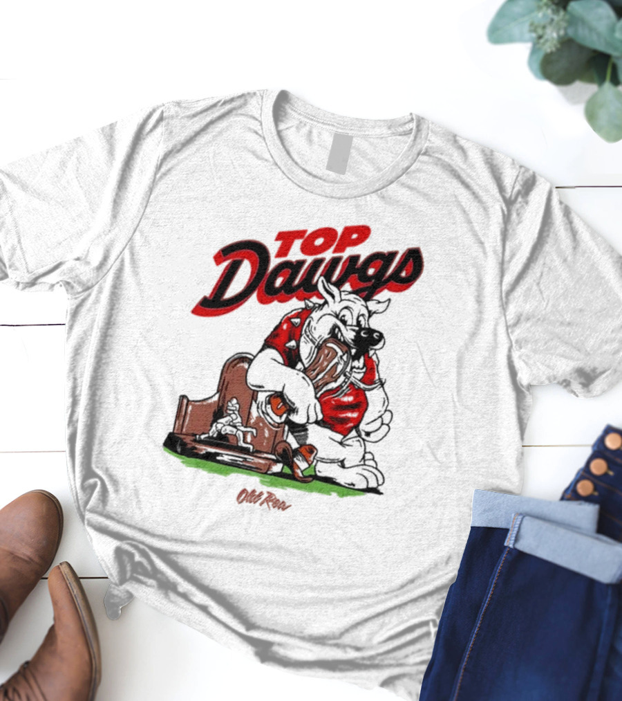 Top Dawgs Old Row Bulldog Eating Trophy Image T-Shirt