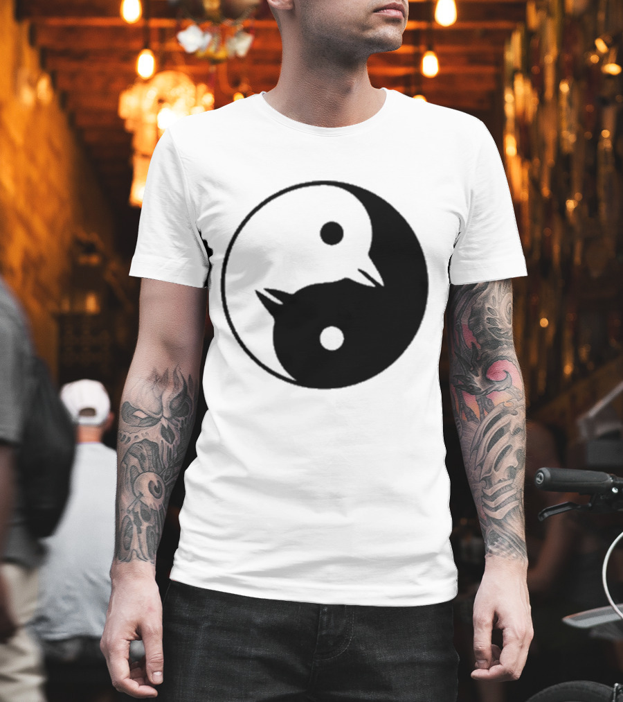 Yin Yang Penguins Pinguini Tattici Nucleari T-Shirt