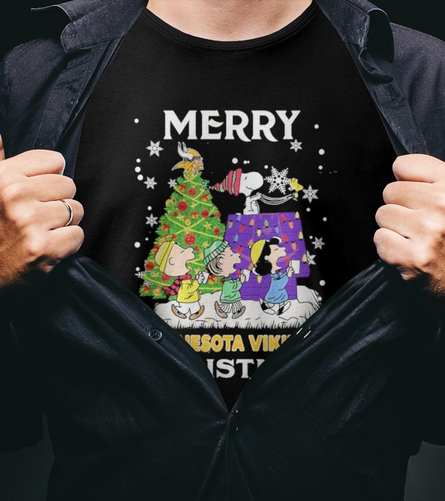 Merry Christmas Minnesota Vikings Snoopy Peanuts Holiday T-Shirt