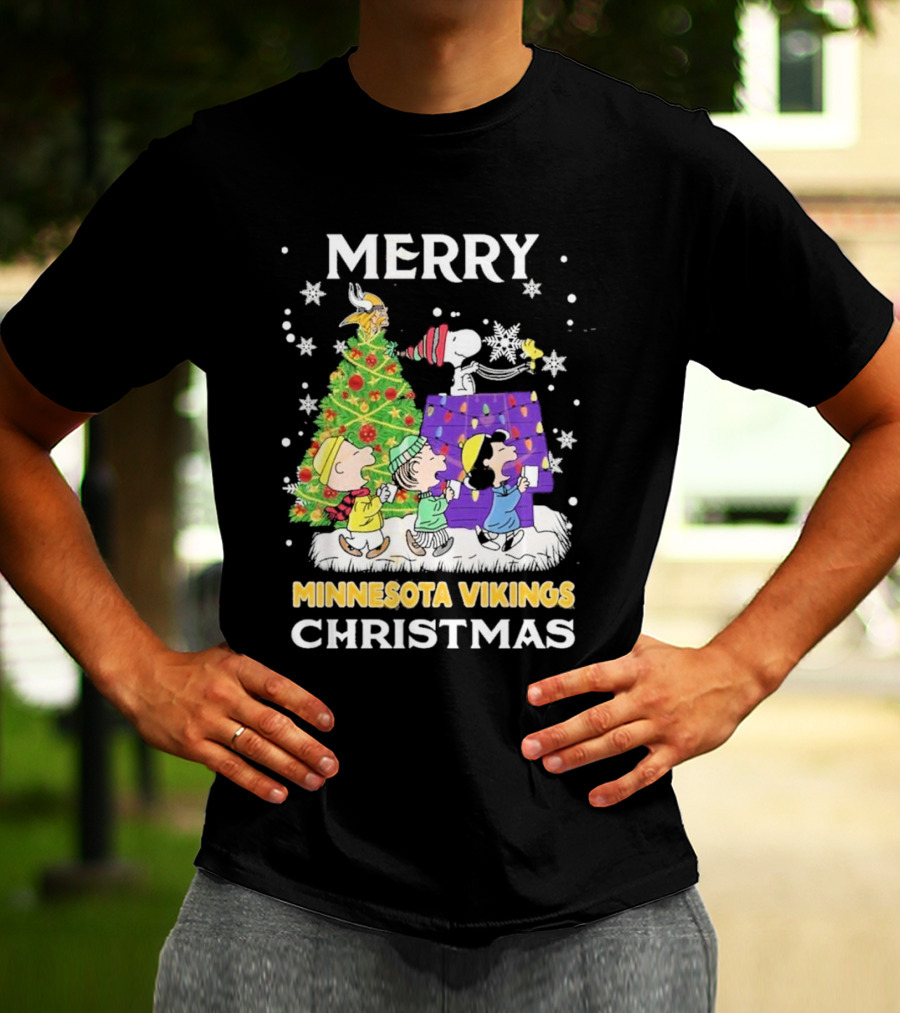 Merry Christmas Minnesota Vikings Snoopy Peanuts Holiday T-Shirt