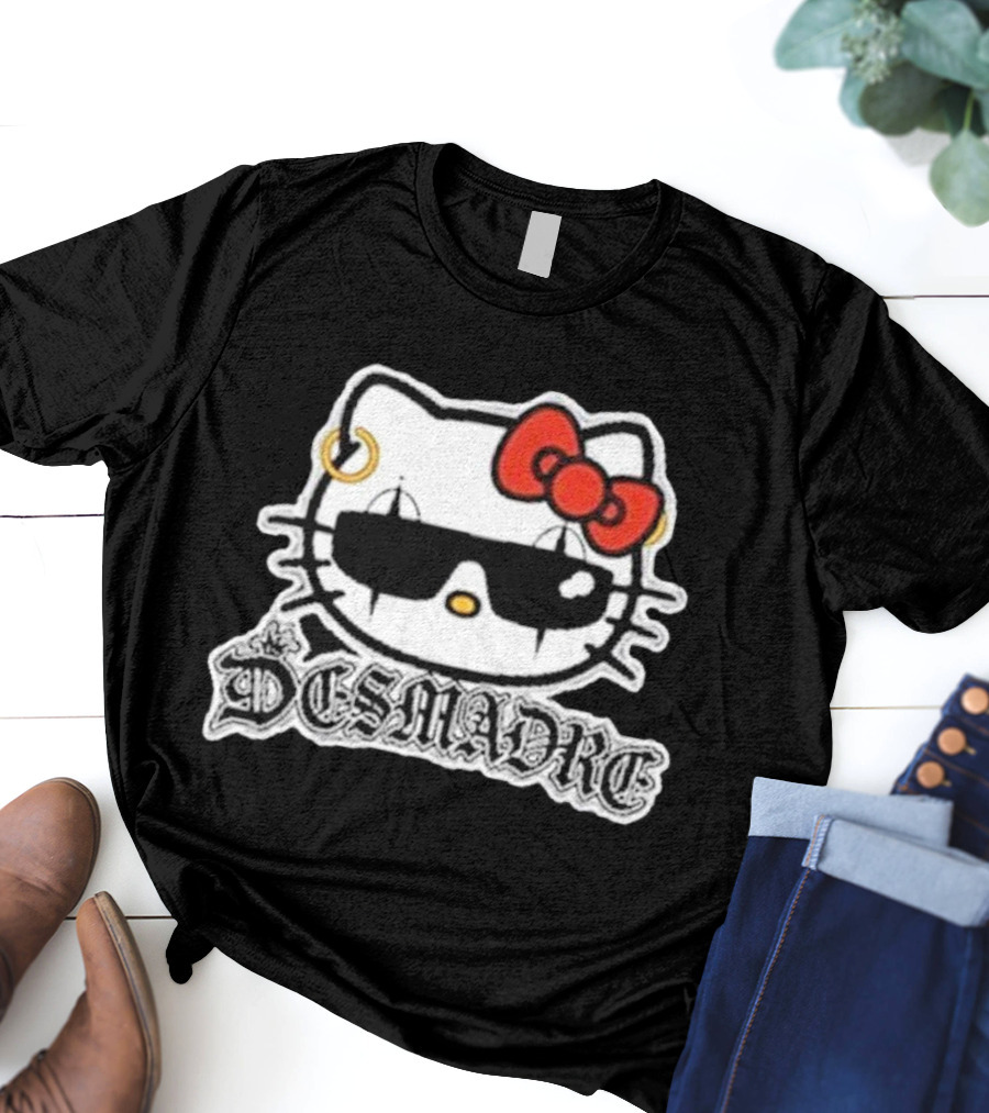 Desmadre Hello Kitty With Sunglasses And Gold Earring T-Shirt