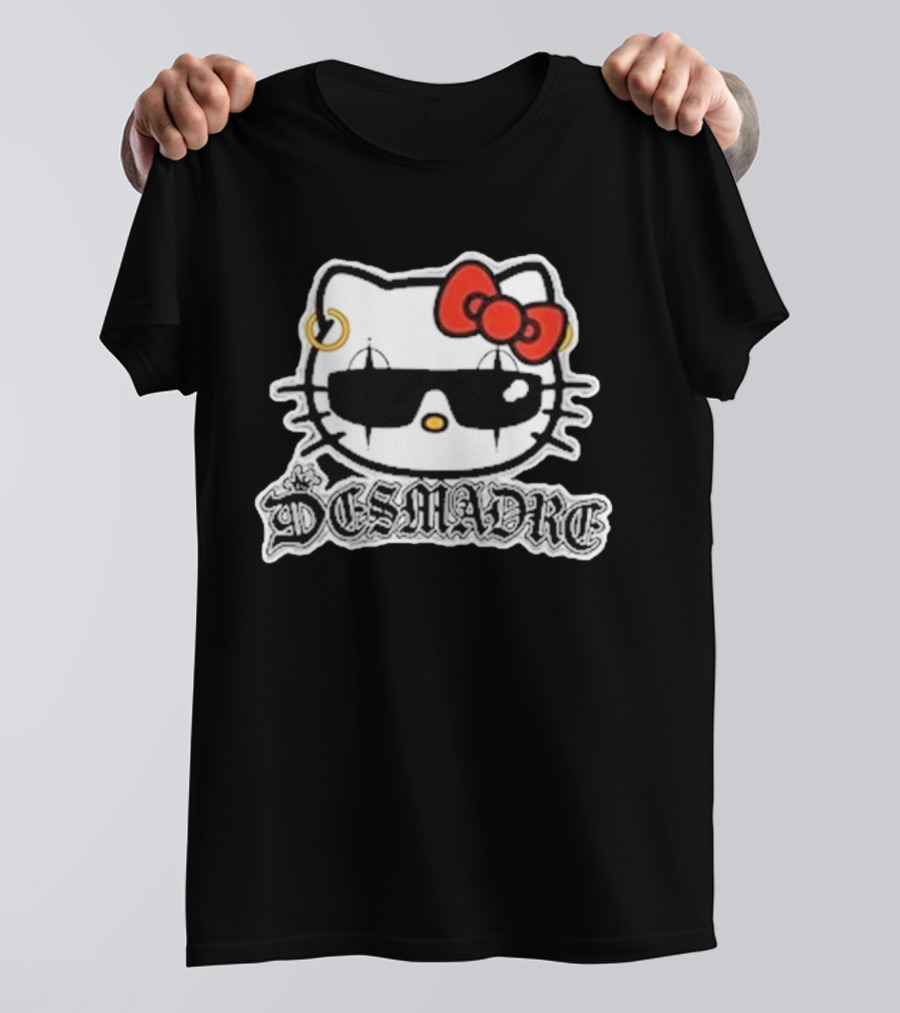 Desmadre Hello Kitty With Sunglasses And Gold Earring T-Shirt
