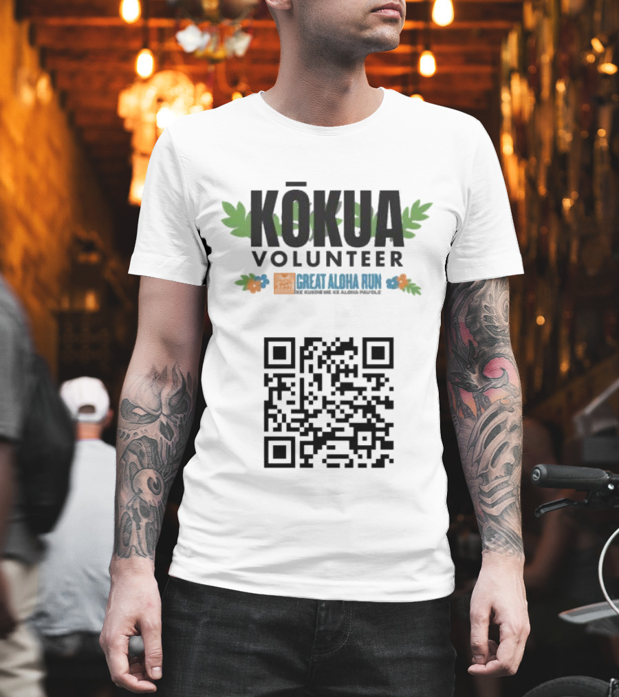 Kokua Volunteer Great Aloha Run Ke Kukinii Me Ke Aloha Pau Ole QR Code T-Shirt