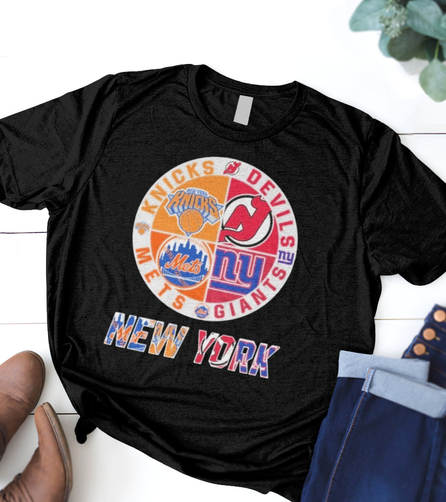 New York Knicks Mets Giants New Jersey Devils Basketball Baseball Football Hockey T-Shirt