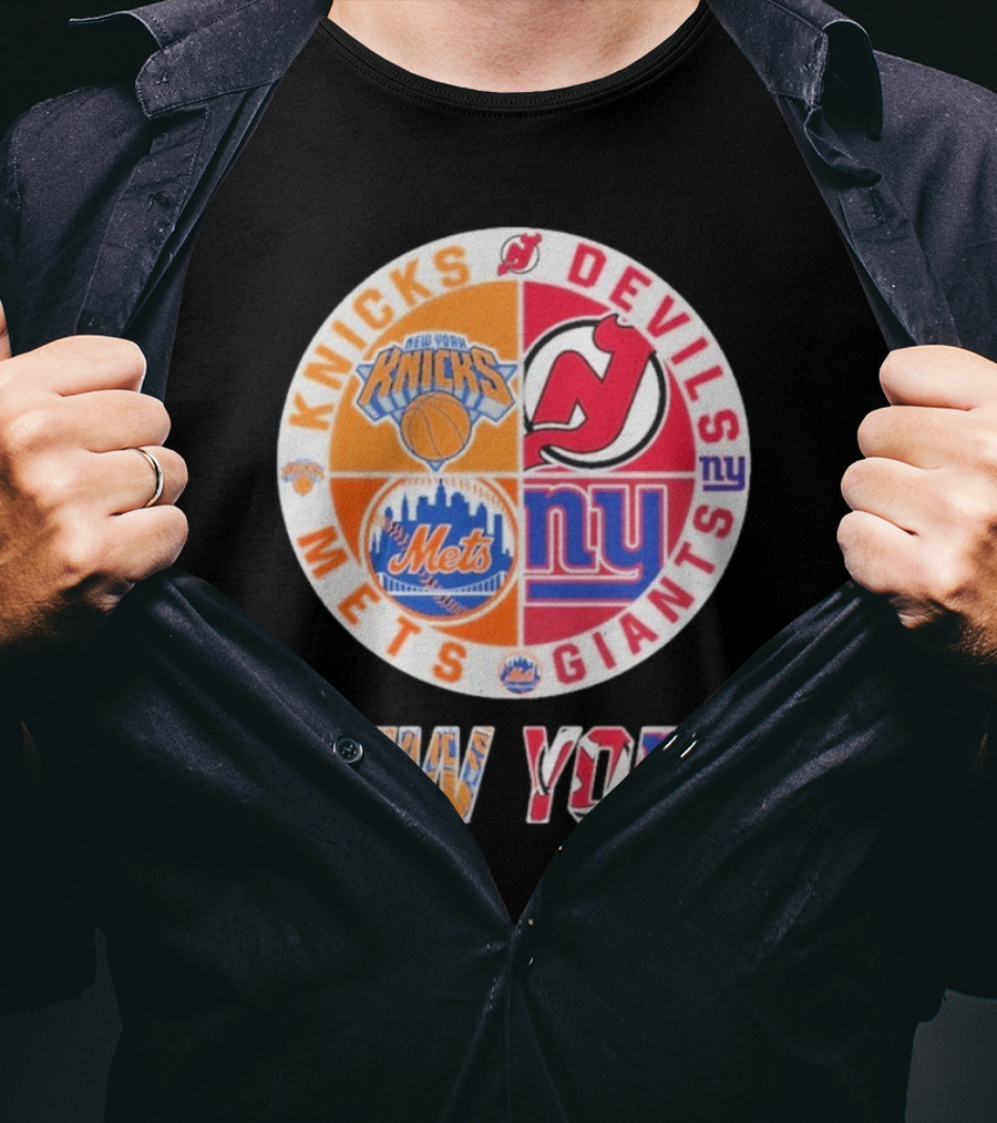 New York Knicks Mets Giants New Jersey Devils Basketball Baseball Football Hockey T-Shirt