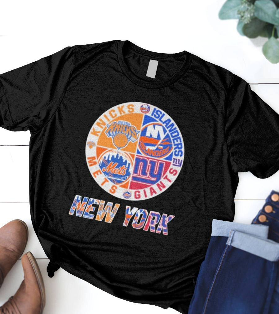 New York Knicks Mets Giants Islanders Logos Circle NYC Sports Teams T-Shirt
