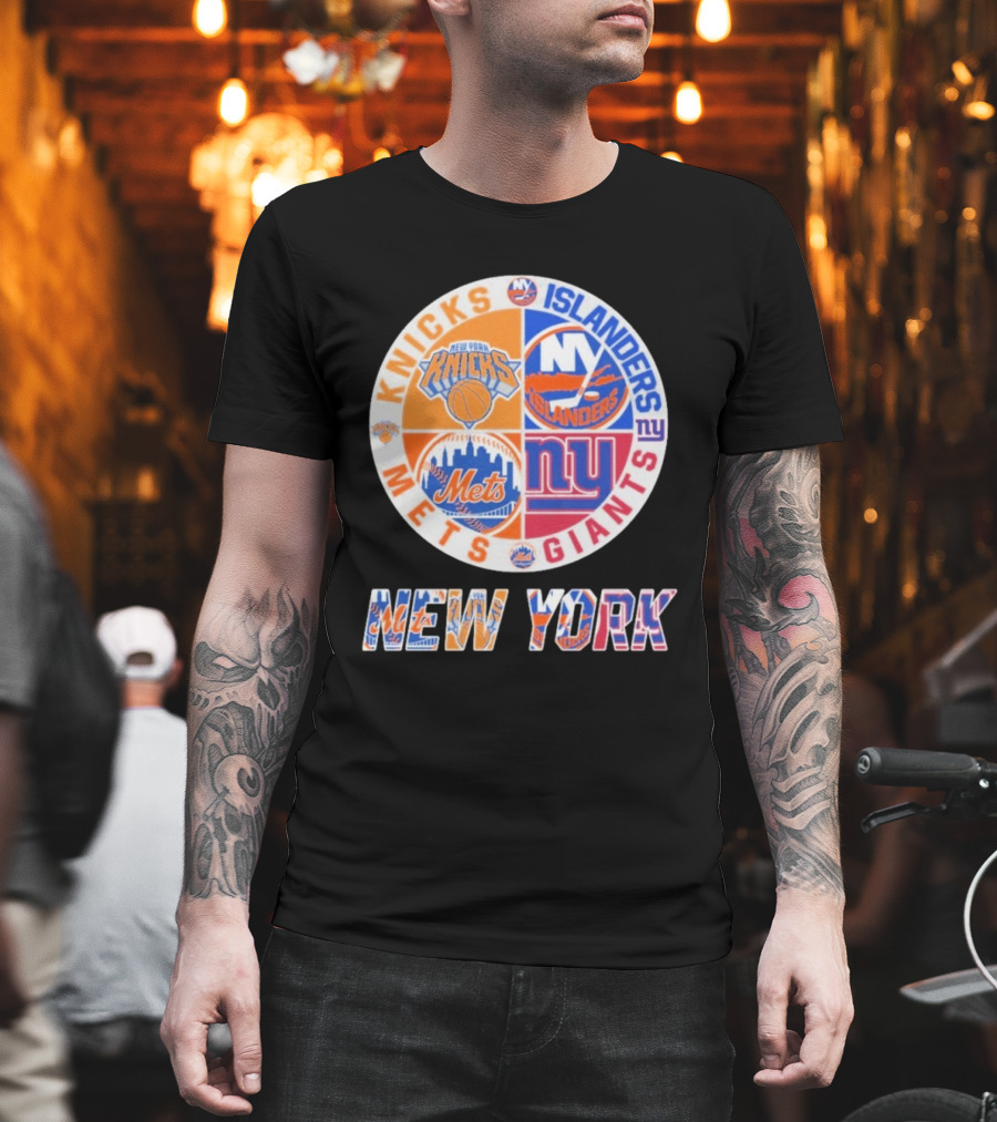 New York Knicks Mets Giants Islanders Logos Circle NYC Sports Teams T-Shirt