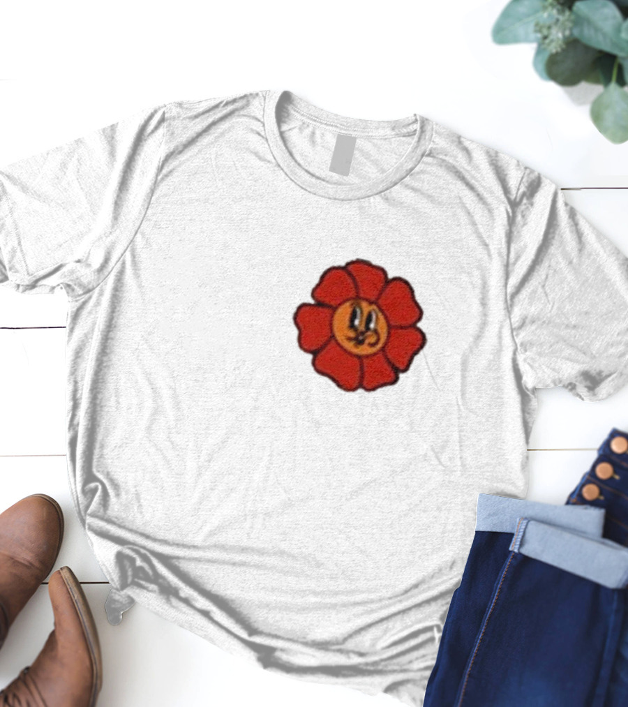 Ludwig Mogul Mogi Red Flower Cartoon Face T-Shirt