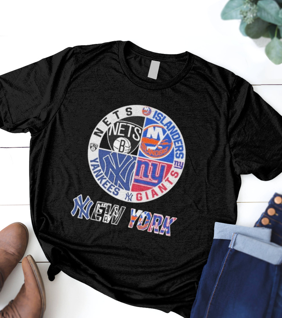 Brooklyn Nets New York Yankees Giants Islanders New York Multisport Team Circle T-Shirt