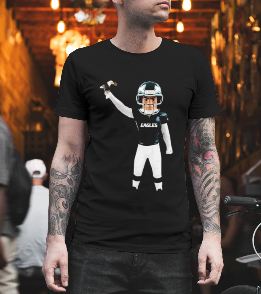 Eagles Bobblehead Football Player Holding Miniature Golf Club T-Shirt