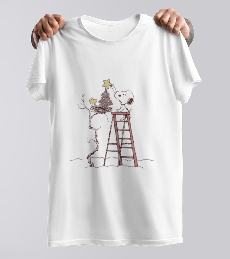 Charlie Brown Snoopy Christmas Tree Decorating Scene T-Shirt