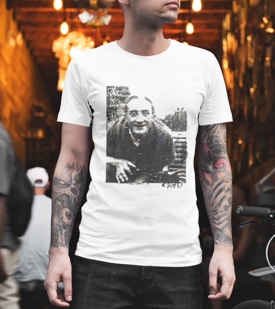 Duchamp Portrait AVID Text Compilation T-Shirt