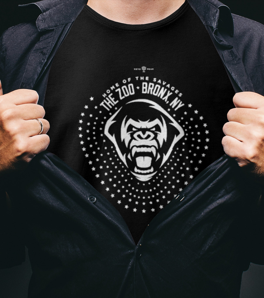 The Zoo Bronx NY Home Of The Savages Roaring Gorilla Star Pattern T-Shirt