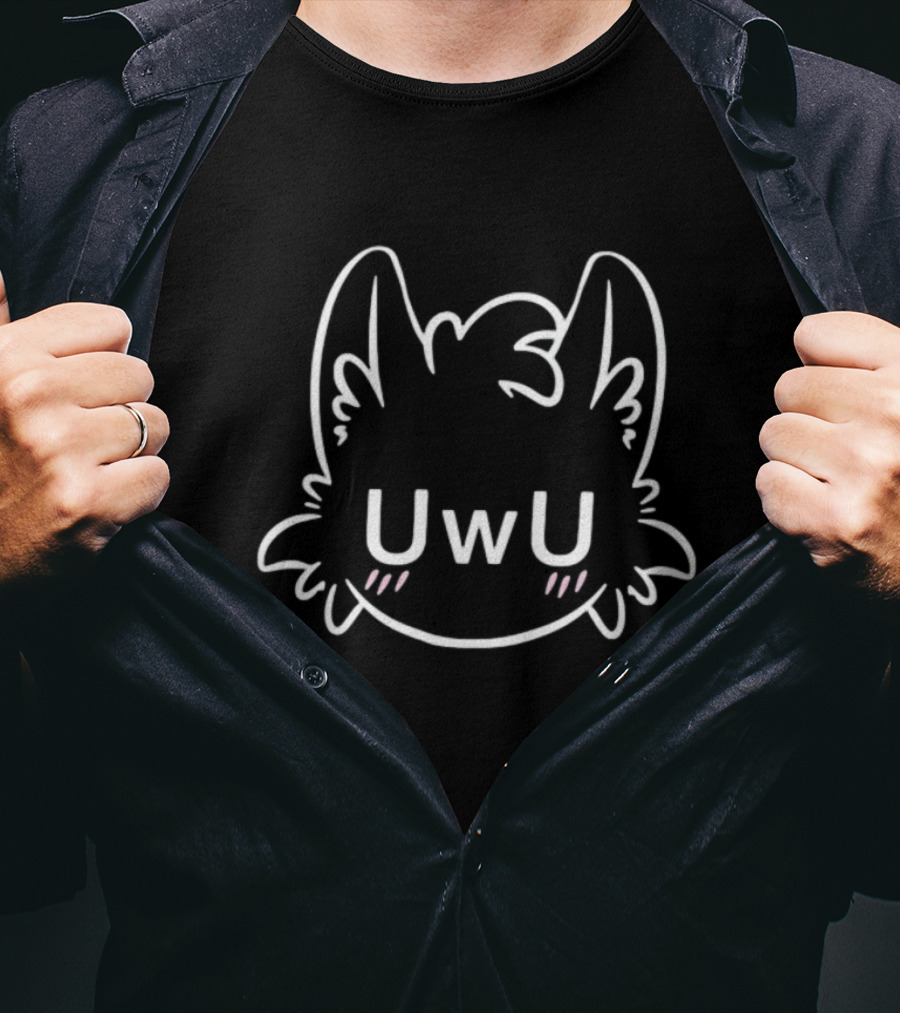 UWU Zoeybuttons Wolf Face Outline With Ears And Blush Marks T-Shirt