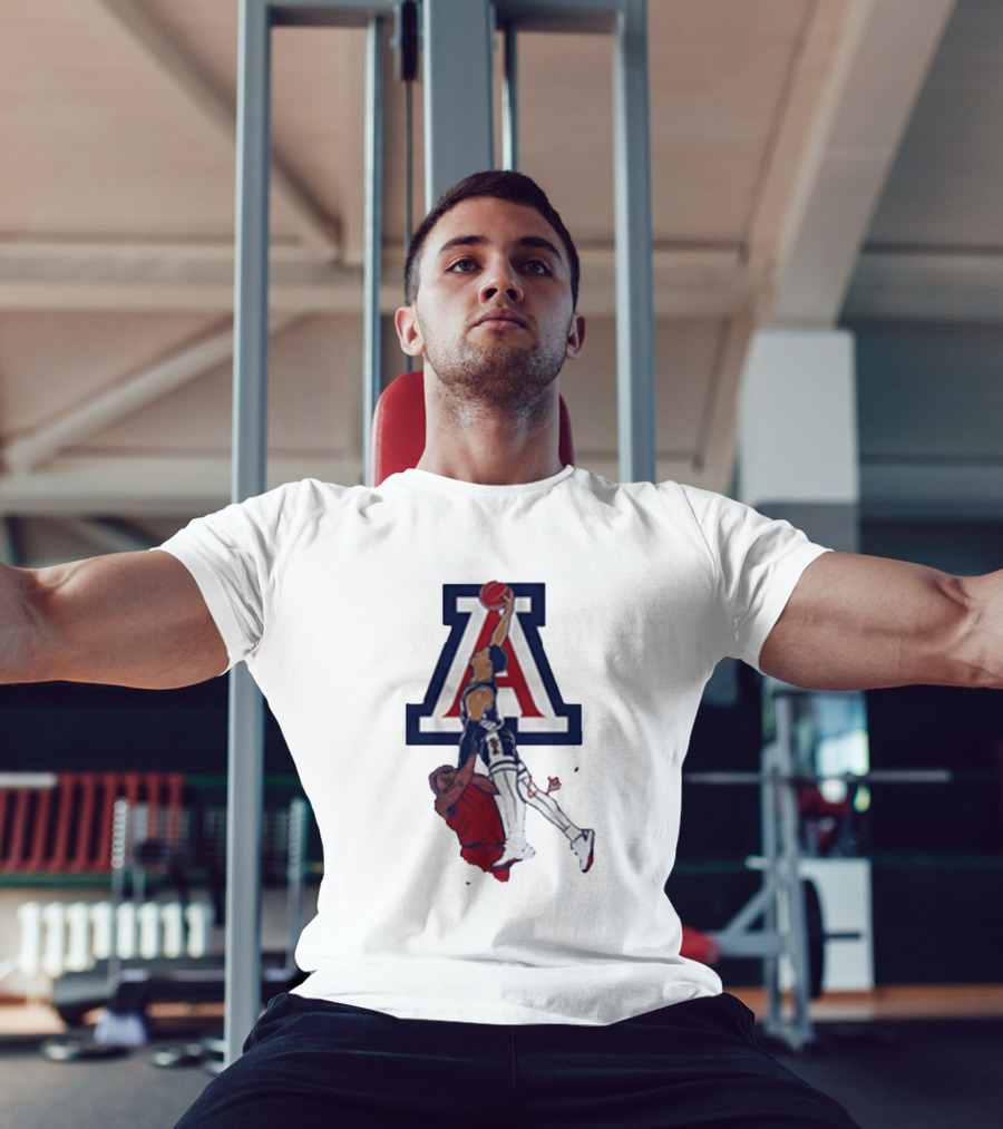 Arizona Basketball Caleb Love Dunking Over Defender T-Shirt