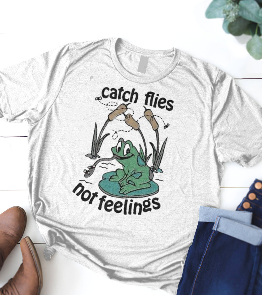 Catch Flies Not Feelings Frog On Lily Pad With Swirling Flies T-Shirt