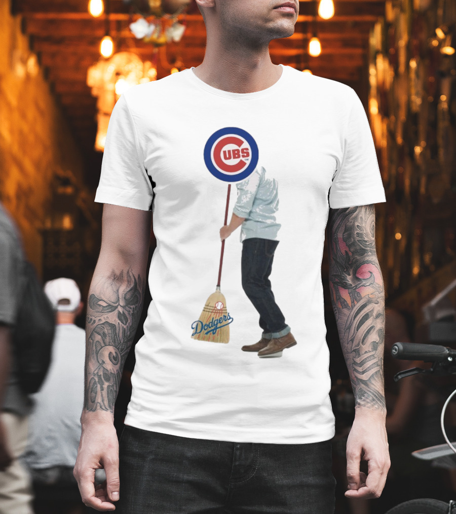 Chicago Cubs Sweeping Los Angeles Dodgers Meme T-Shirt