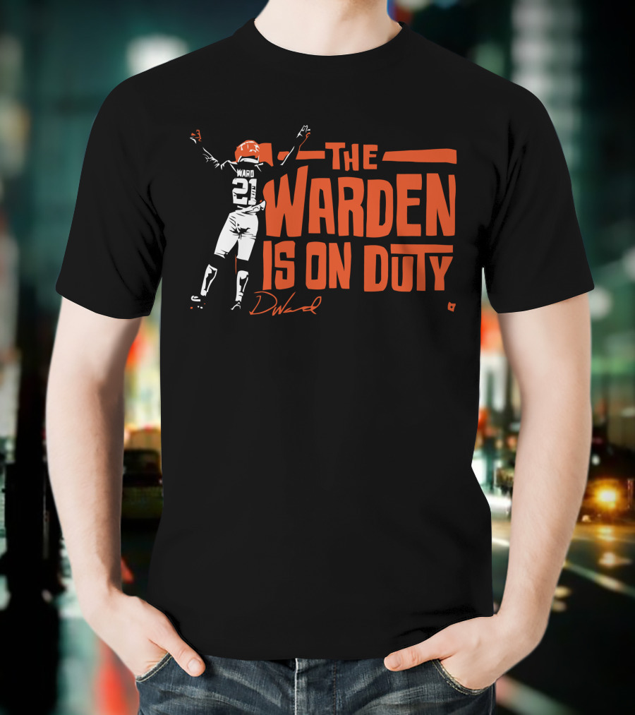 The Warden Denzel Ward Is On Duty 21 Signature Football T-Shirt