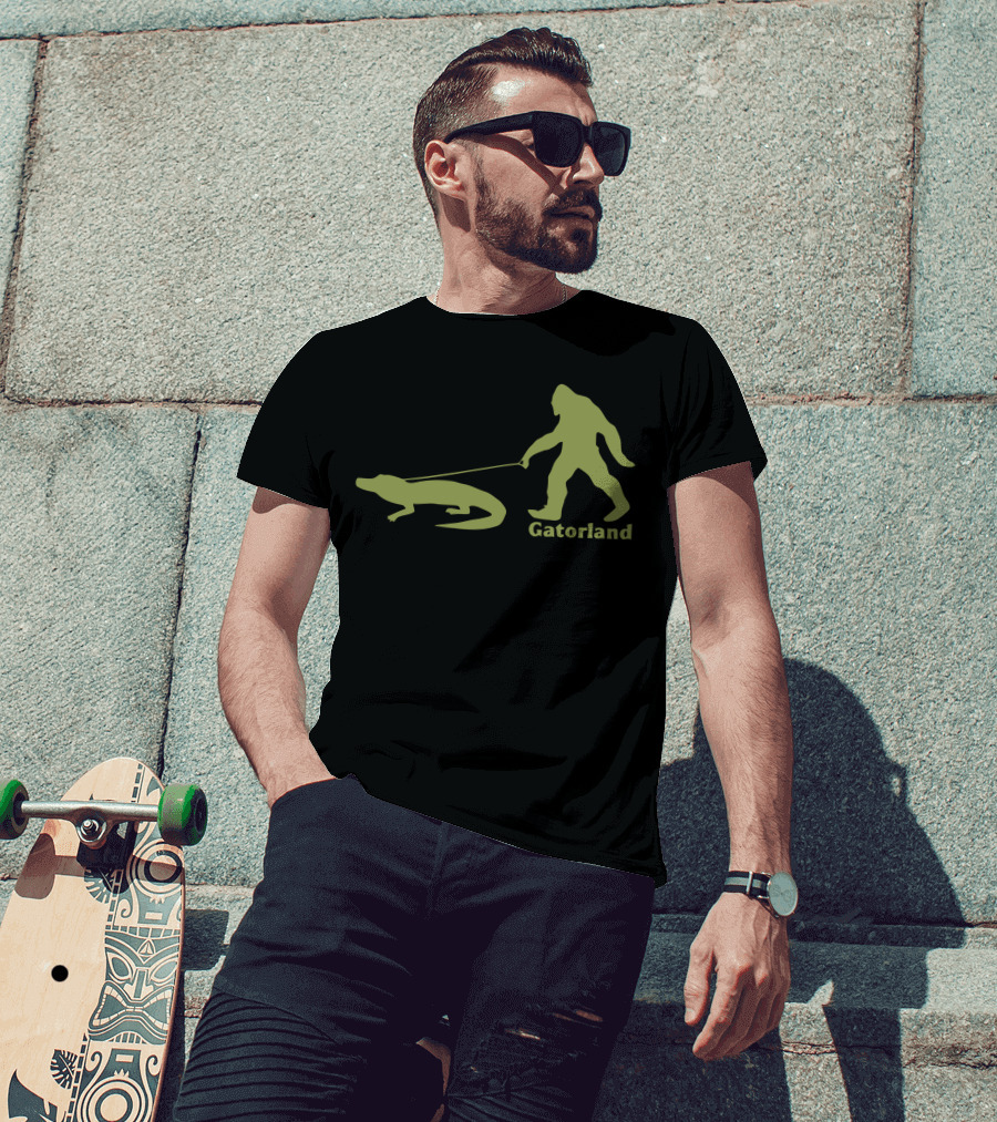 Cvpayne Bigfoot Walking Alligator Gatorland T-Shirt