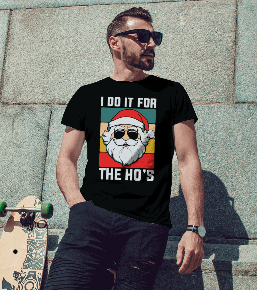 I Do It For The Ho's Christmas Santa Retro Sunglasses T-Shirt